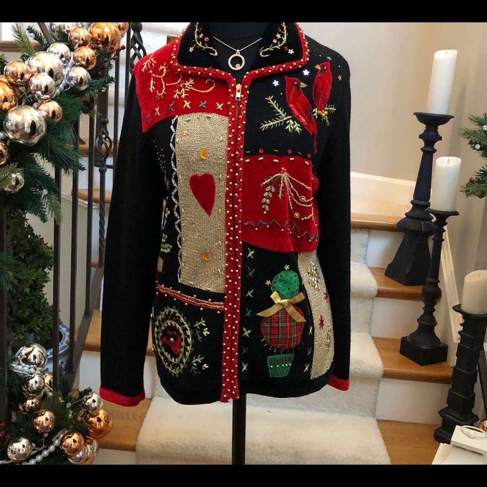 ❤️🖤GORGEOUS CHRISTMAS SWEATER WITH EMBELLISHMENT❤️🖤 - Picture 4 of 13